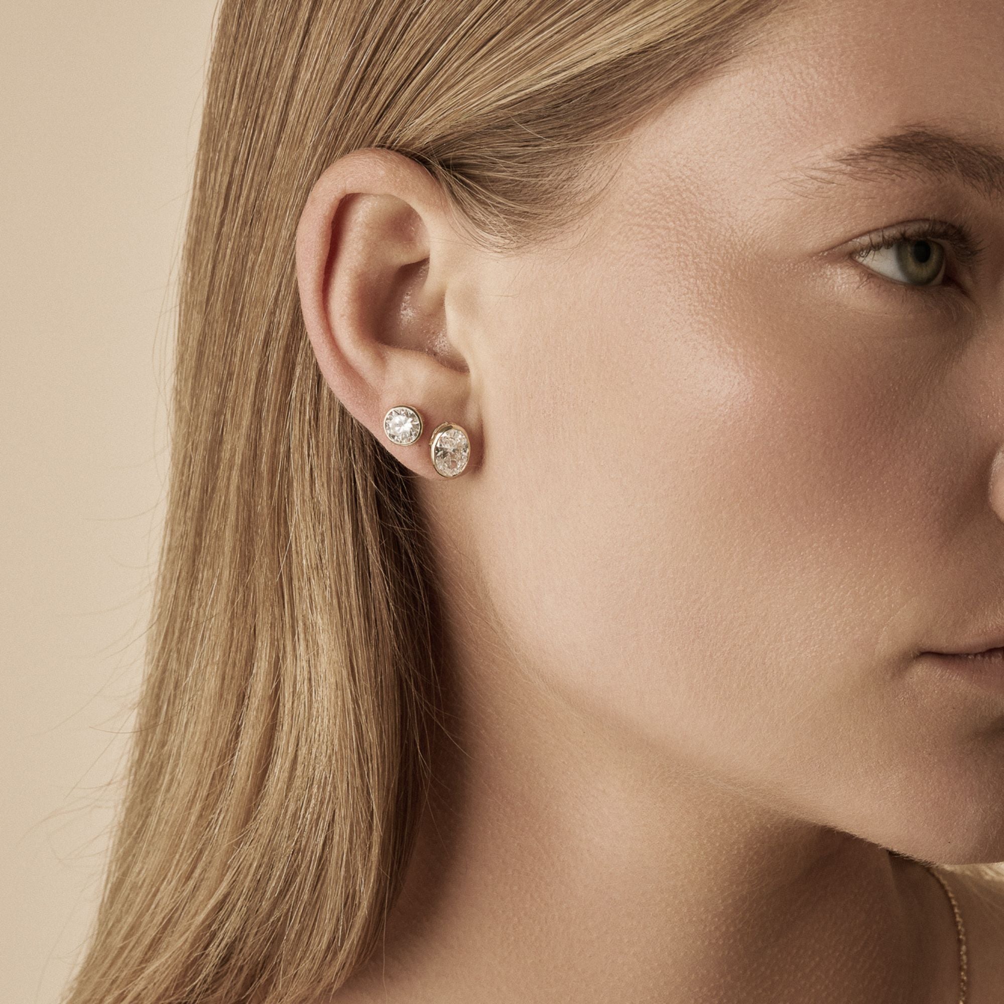 Clara Round Bezel Stud Earrings