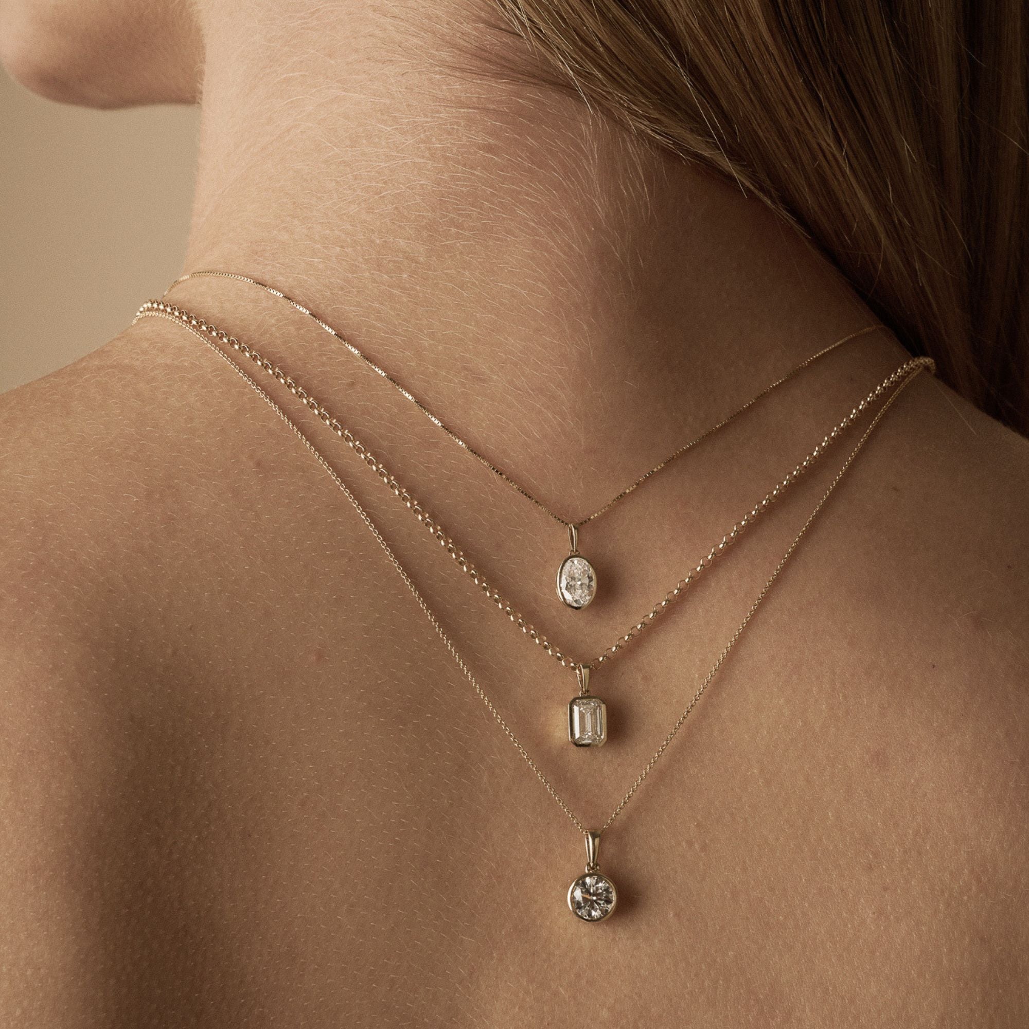 Wren Round Bezel Pendant