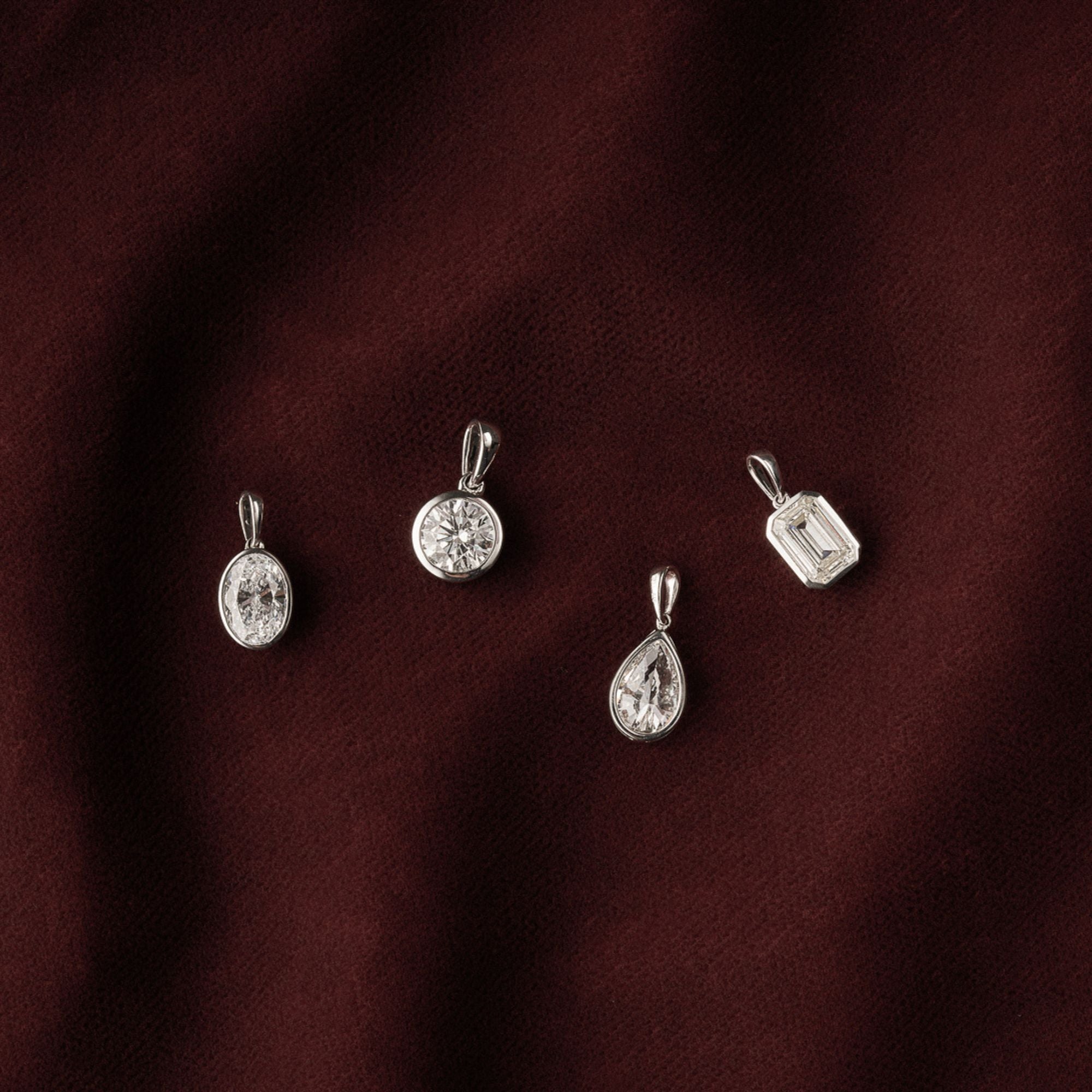 Wren Oval Bezel Pendant